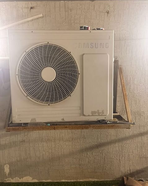 NCR Cooling Centre - Samsung Inverter AC Outdoor Condenser Mounting Gurgaon
